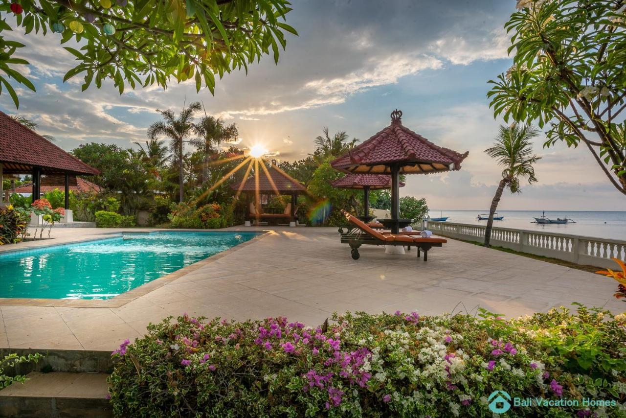 Villa Namaste - Beachfront At Lovina 10P, Pool, Bbq Banjar  المظهر الخارجي الصورة