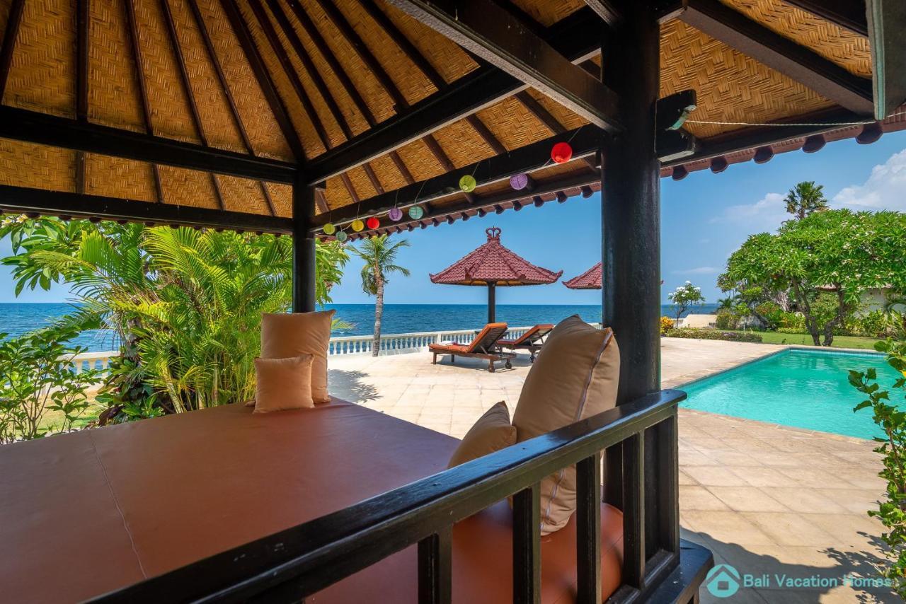 Villa Namaste - Beachfront At Lovina 10P, Pool, Bbq Banjar  المظهر الخارجي الصورة