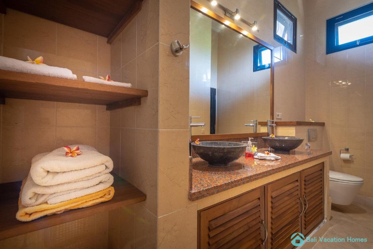 Villa Namaste - Beachfront At Lovina 10P, Pool, Bbq Banjar  المظهر الخارجي الصورة