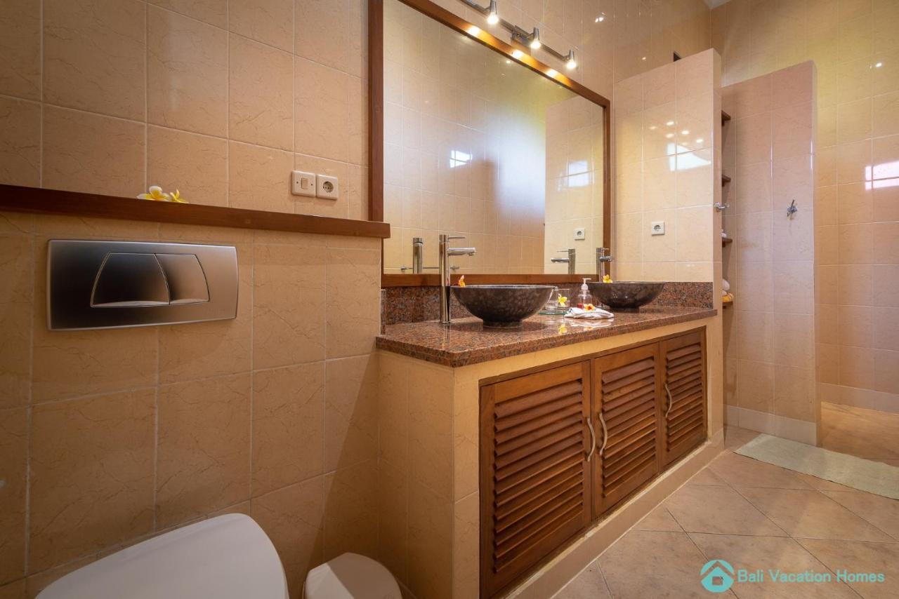 Villa Namaste - Beachfront At Lovina 10P, Pool, Bbq Banjar  المظهر الخارجي الصورة