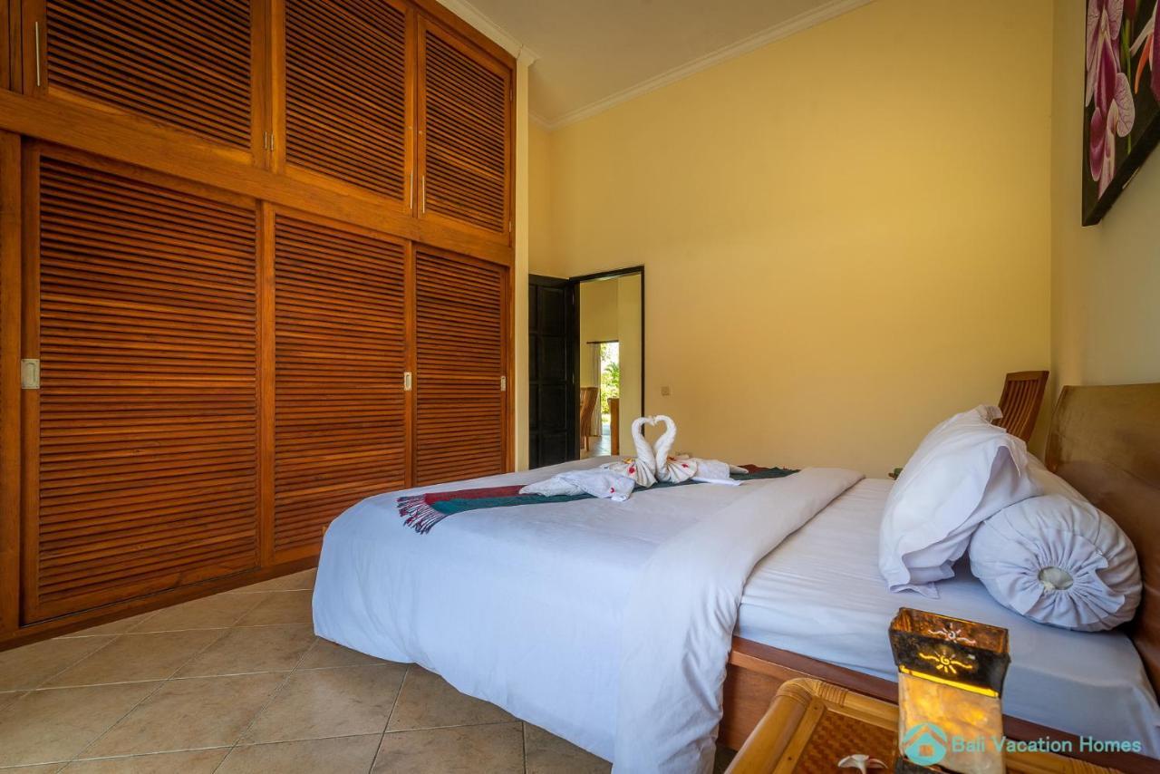 Villa Namaste - Beachfront At Lovina 10P, Pool, Bbq Banjar  المظهر الخارجي الصورة