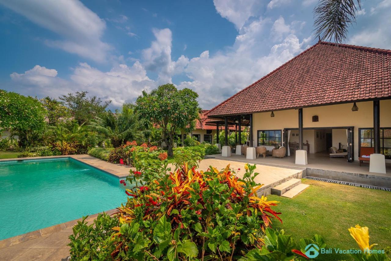Villa Namaste - Beachfront At Lovina 10P, Pool, Bbq Banjar  المظهر الخارجي الصورة