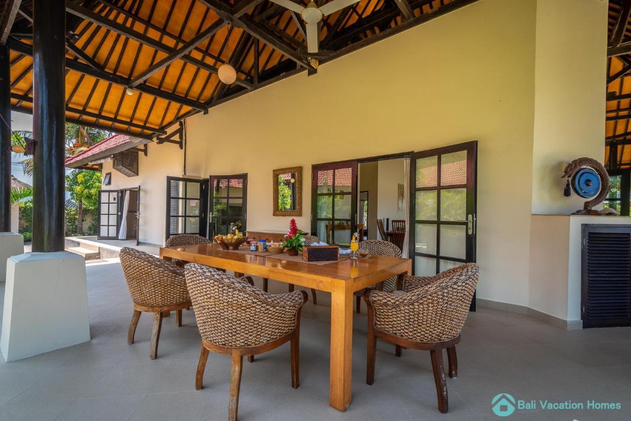 Villa Namaste - Beachfront At Lovina 10P, Pool, Bbq Banjar  المظهر الخارجي الصورة