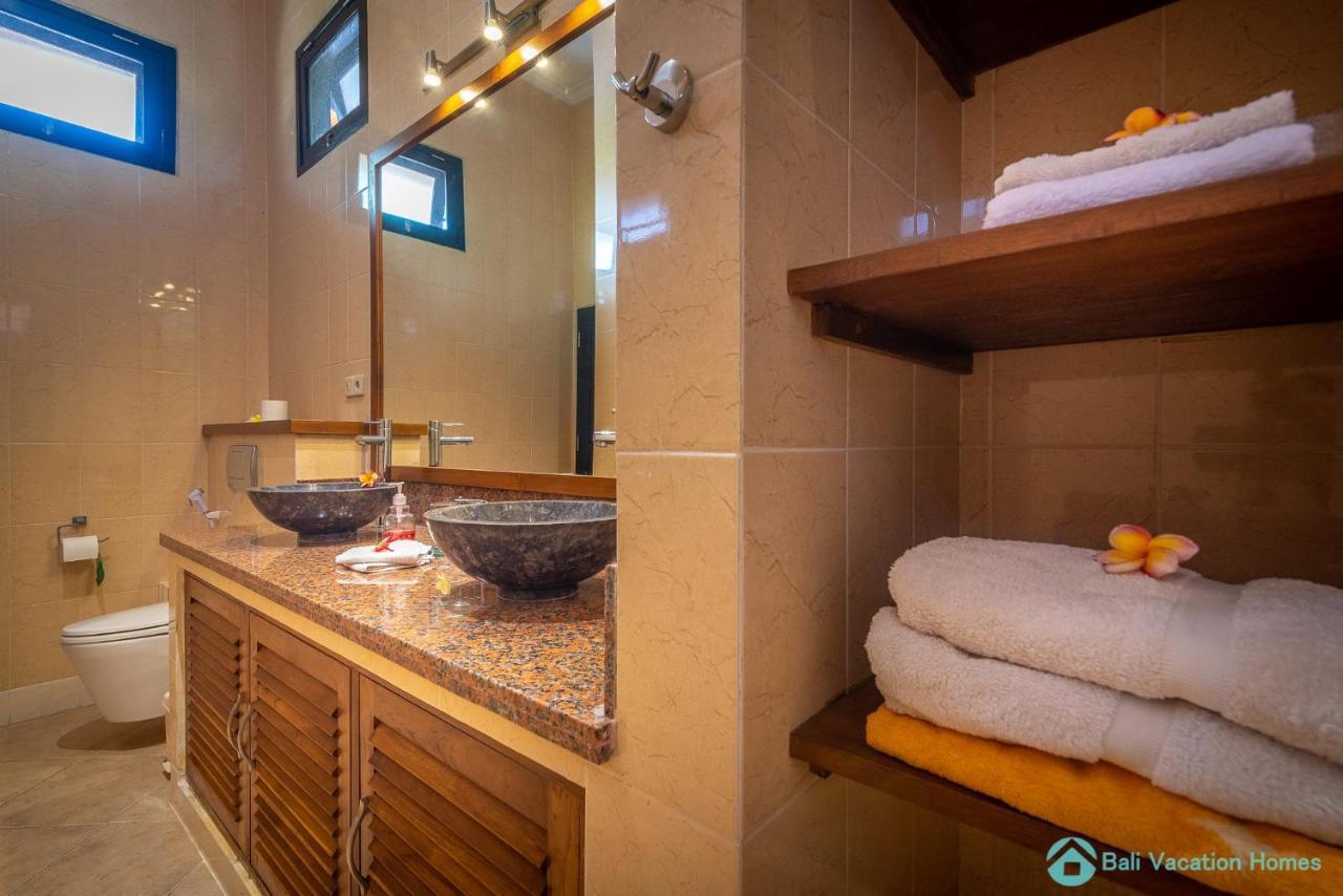 Villa Namaste - Beachfront At Lovina 10P, Pool, Bbq Banjar  المظهر الخارجي الصورة